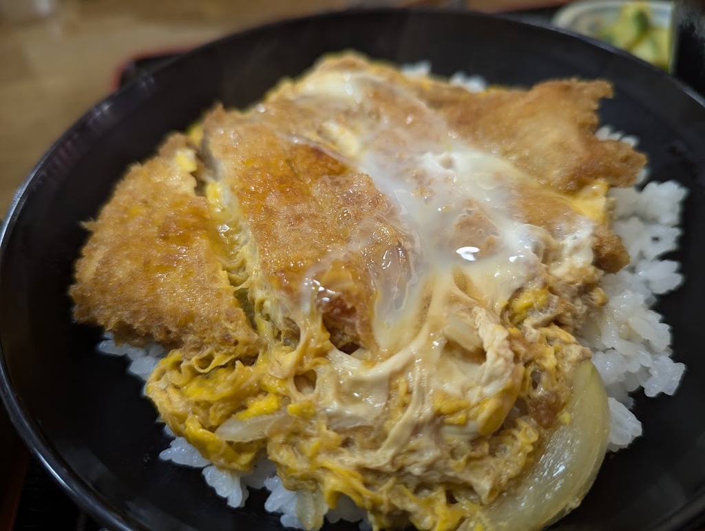 手打ちうどん「しん」カツ丼