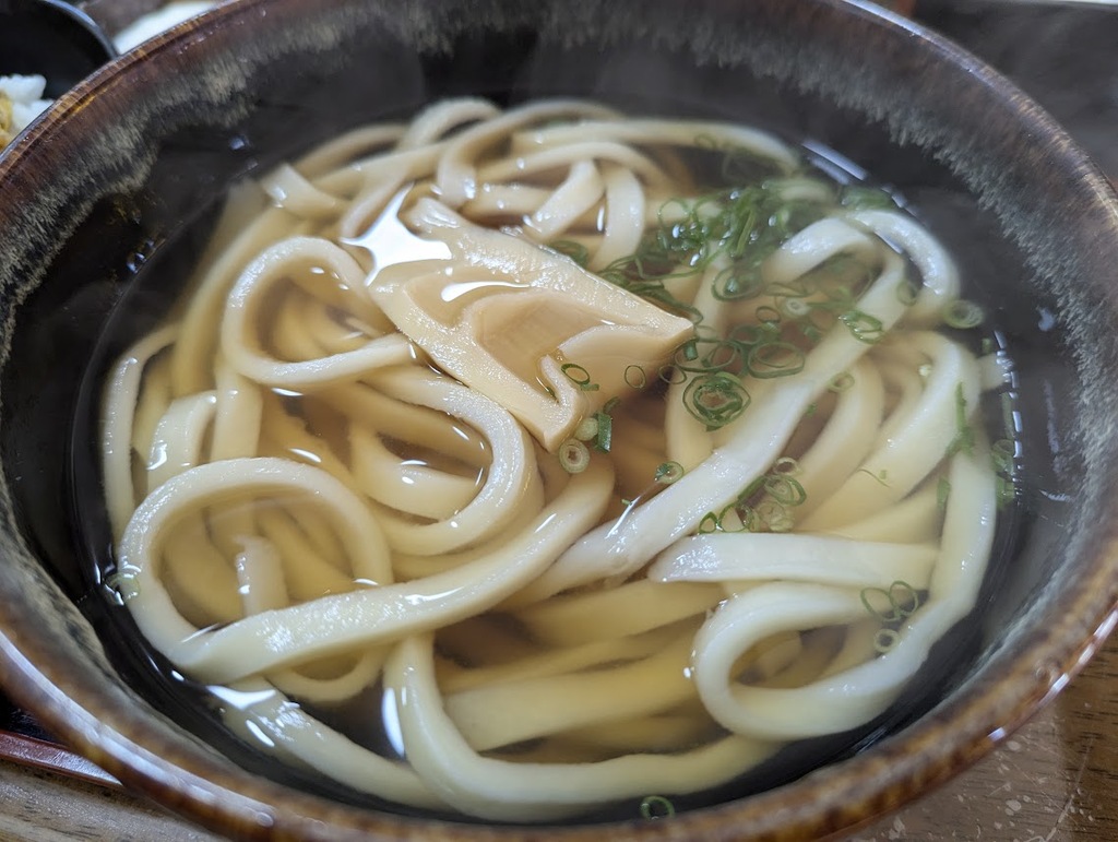 手打ちうどん「しん」うどん